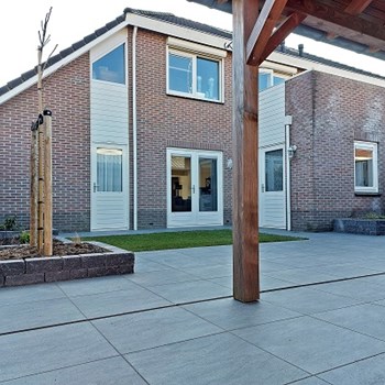 Keramische tegels voor een terras