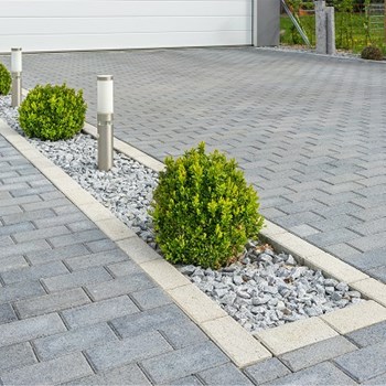 Betonklinkers voor een oprit